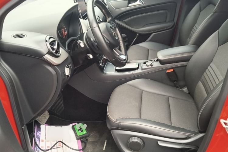 Used Mercedes-Benz B-Class 2015 B 200 Sport Edition Left Front Seat