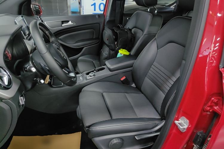 Used Mercedes-Benz B-Class 2015 B 200 Sport Edition Left Front Seat