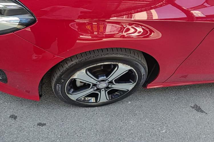 Used Mercedes-Benz B-Class 2015 B 200 Fashion Model Left Front Wheel Hub