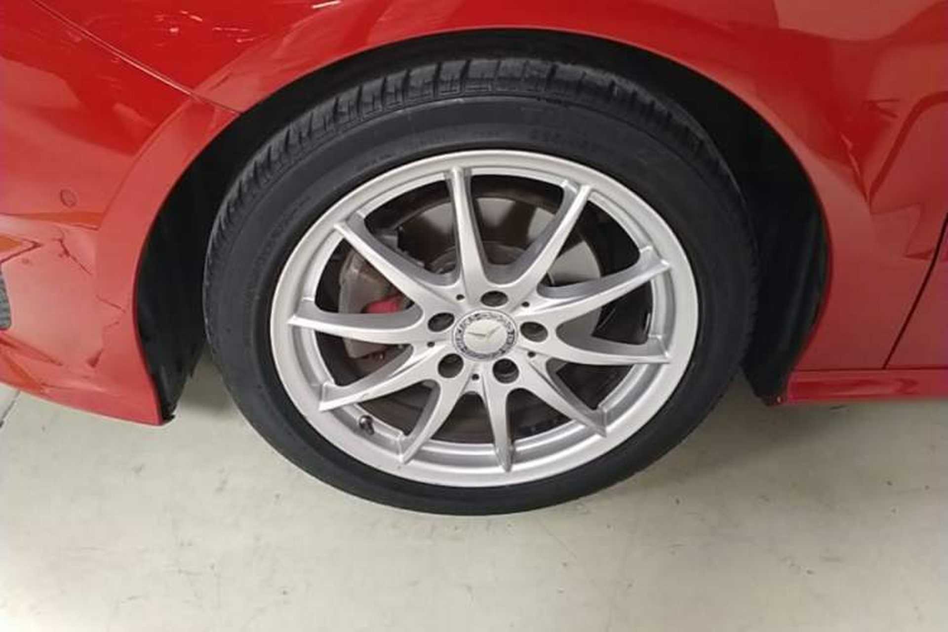 Used Mercedes-Benz B-Class 2015 B 200 Sport Edition Left Front Wheel Hub