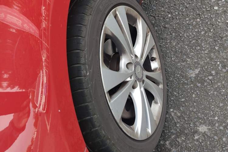 Used Mercedes-Benz B-Class 2015 B 200 Fashion Model Left Front Wheel Hub