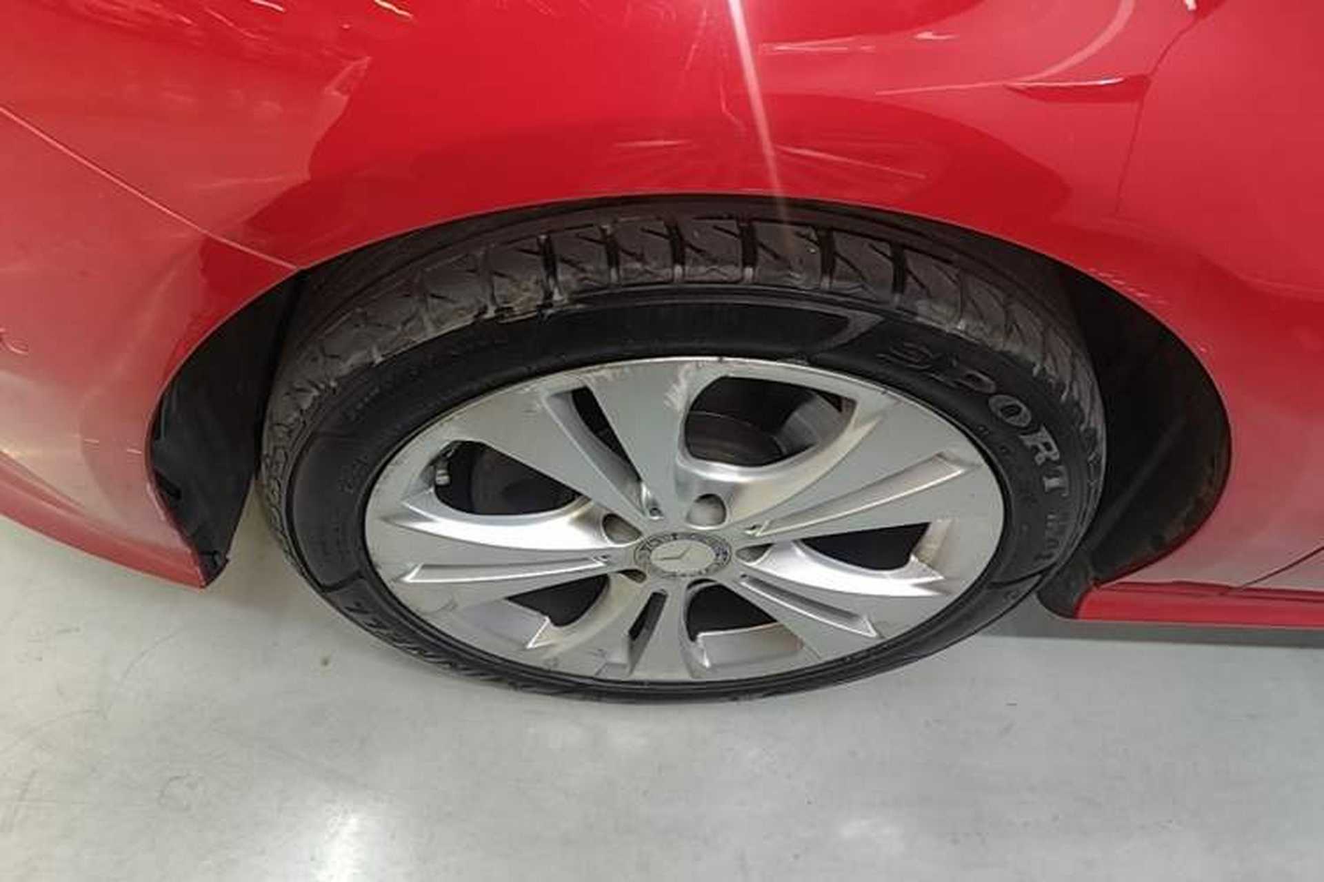 Used Mercedes-Benz B-Class 2015 B 200 Sport Edition Left Front Wheel Hub