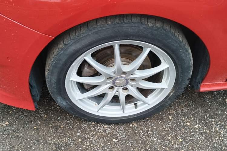 Used Mercedes-Benz B-Class 2015 B 200 Sport Edition Left Front Wheel Hub