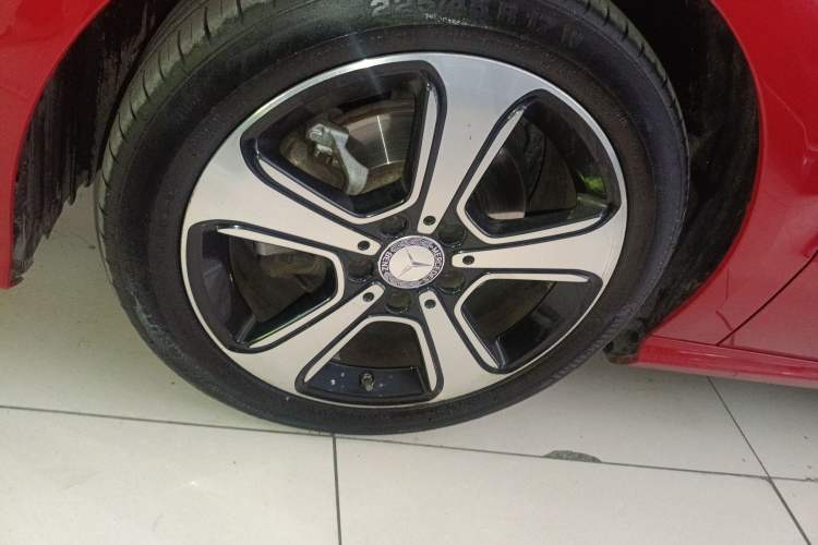 Used Mercedes-Benz B-Class 2015 B 200 Fashion Model Left Front Wheel Hub