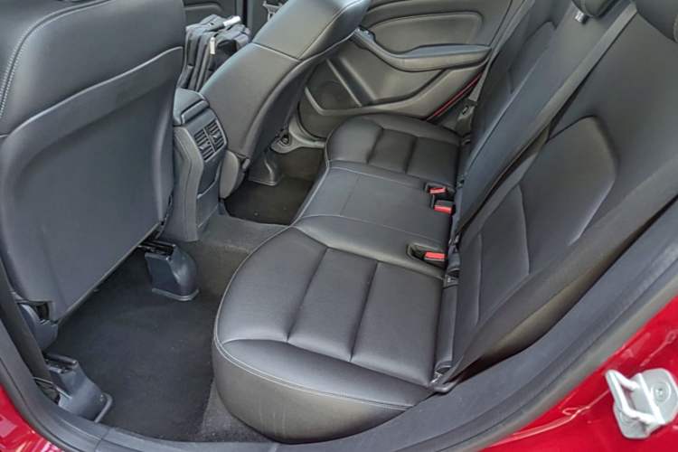 Used Mercedes-Benz B-Class 2015 B 200 Fashion Model Left Rear Seat