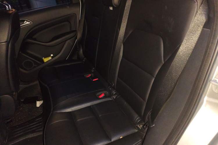 Used Mercedes-Benz B-Class 2015 B 200 Fashion Model Left Rear Seat