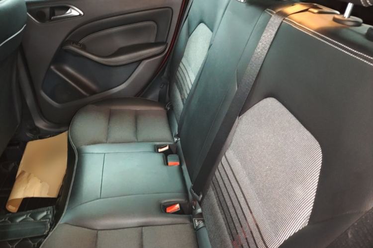 Used Mercedes-Benz B-Class 2015 B 200 Sport Edition Left Rear Seat
