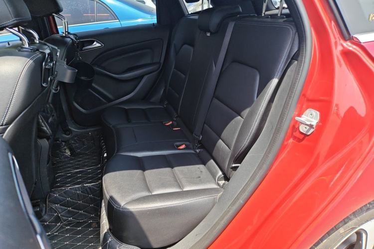 Used Mercedes-Benz B-Class 2015 B 200 Fashion Model Left Rear Seat