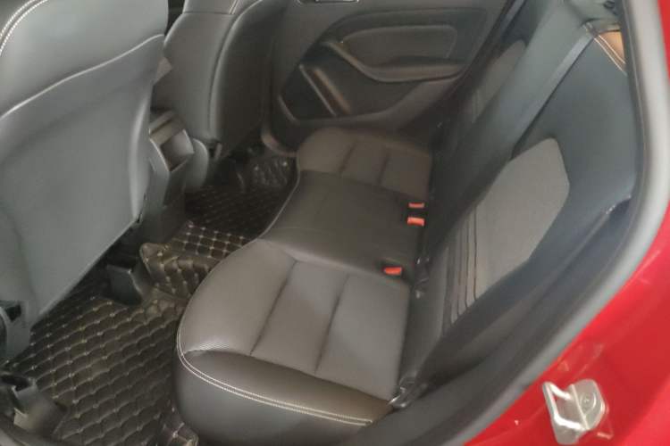 Used Mercedes-Benz B-Class 2015 B 200 Sport Edition Left Rear Seat