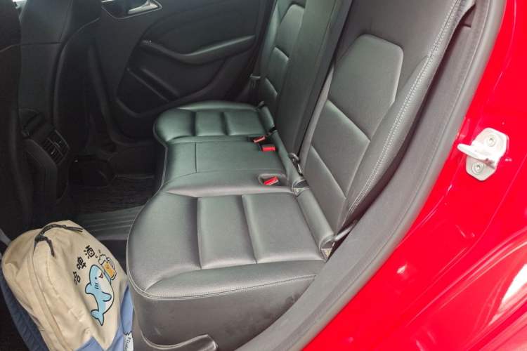 Used Mercedes-Benz B-Class 2015 B 200 Fashion Model Left Rear Seat