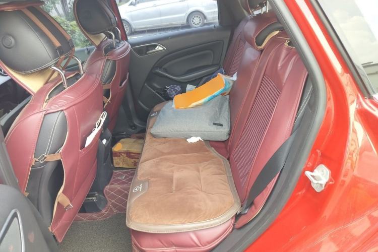 Used Mercedes-Benz B-Class 2015 B 200 Sport Edition Left Rear Seat