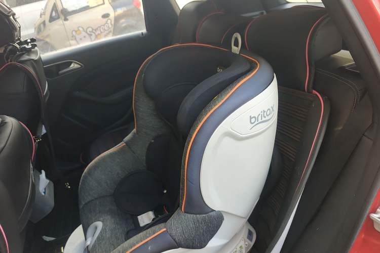Used Mercedes-Benz B-Class 2015 B 200 Fashion Model Left Rear Seat
