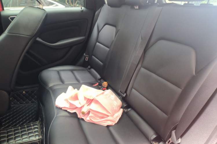 Used Mercedes-Benz B-Class 2015 B 200 Fashion Model Left Rear Seat