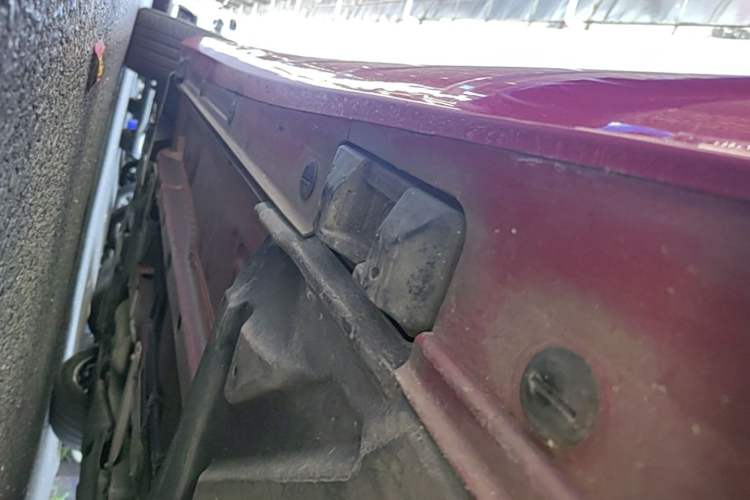 Used Mercedes-Benz B-Class 2015 B 200 Fashion Model Left Side Sill