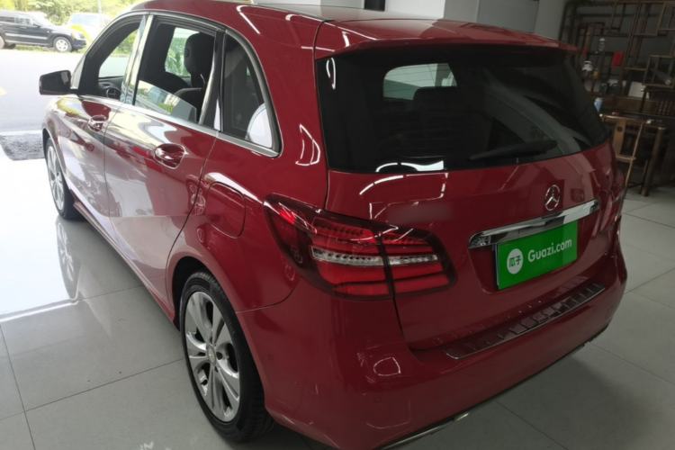 Used Mercedes-Benz B-Class 2015 B 200 Fashion Model Rear Left 45 Deg