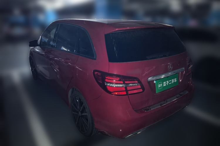 Used Mercedes-Benz B-Class 2015 B 200 Luxury Model Rear Left 45 Deg