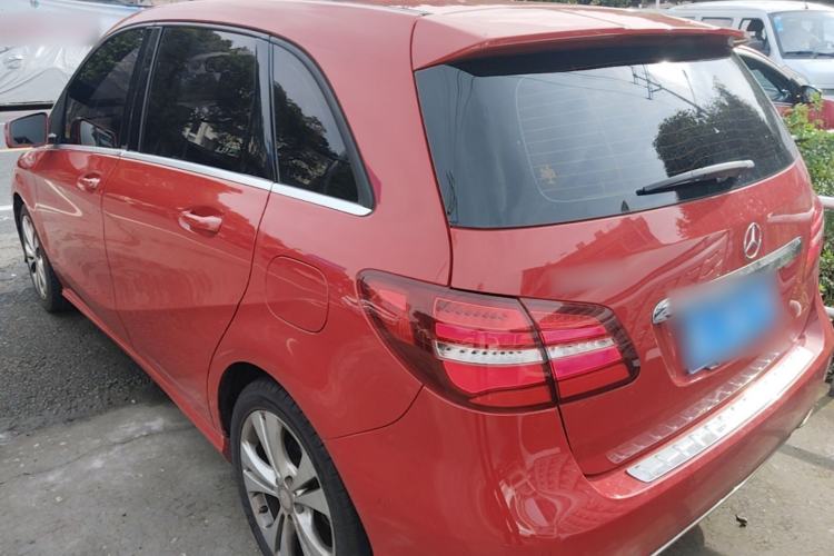 Used Mercedes-Benz B-Class 2015 B 200 Fashion Model Rear Left 45 Deg