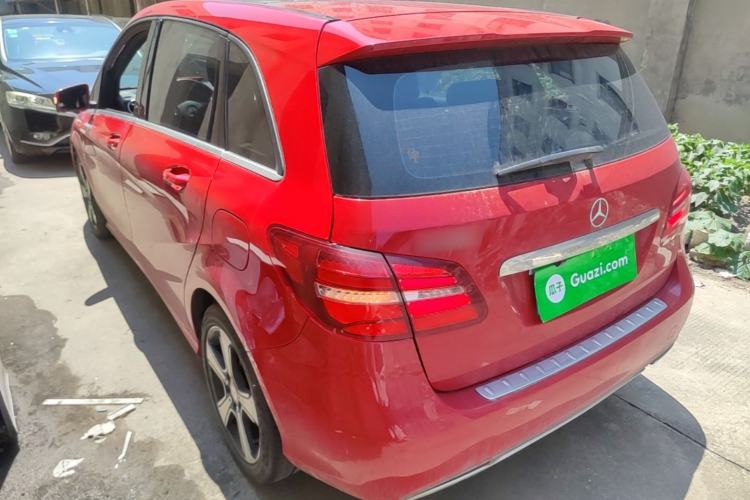 Used Mercedes-Benz B-Class 2015 B 200 Fashion Model Rear Left 45 Deg