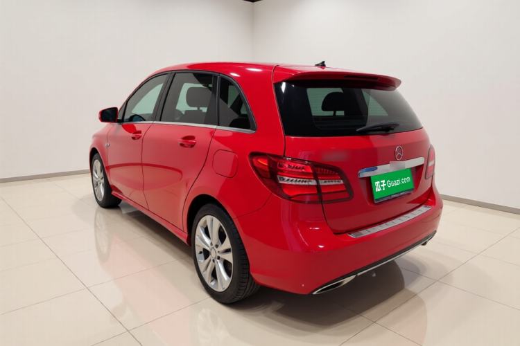 Used Mercedes-Benz B-Class 2015 B 200 Fashion Model Rear Left 45 Deg