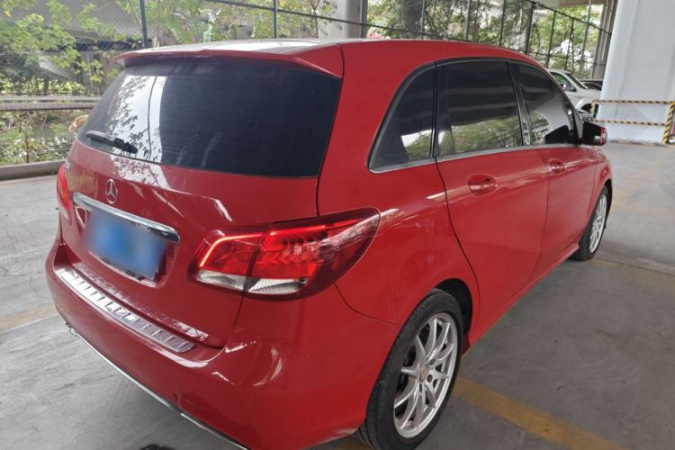 Used Mercedes-Benz B-Class 2015 B 200 Sport Edition Rear Right 45 Deg