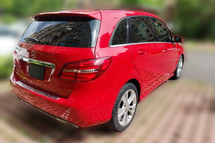 Used Mercedes-Benz B-Class 2015 B 200 Fashion Model Rear Right 45 Deg
