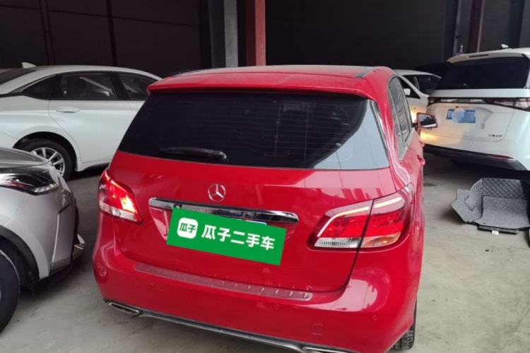 Used Mercedes-Benz B-Class 2015 B 200 Sport Edition Rear Right 45 Deg