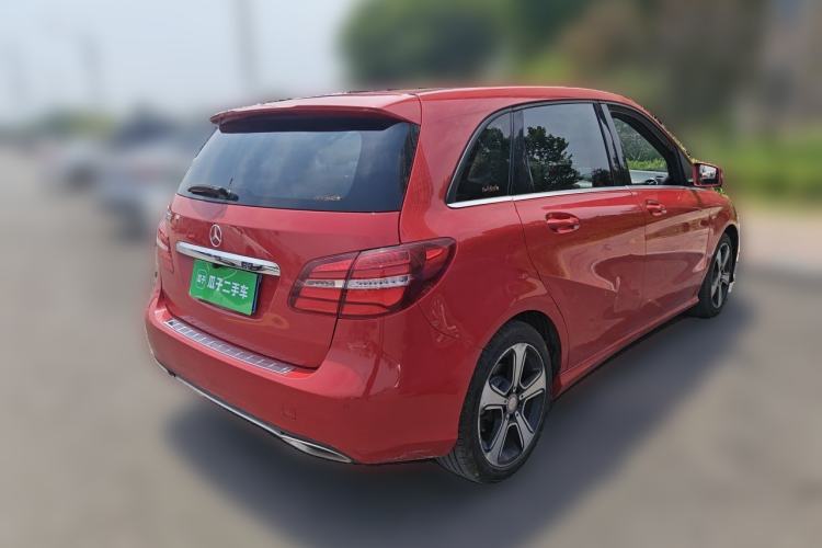 Used Mercedes-Benz B-Class 2015 B 200 Fashion Model Rear Right 45 Deg