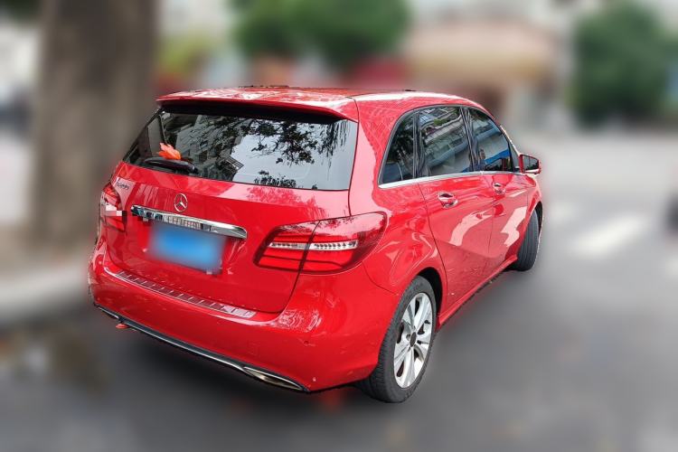 Used Mercedes-Benz B-Class 2015 B 200 Fashion Model Rear Right 45 Deg