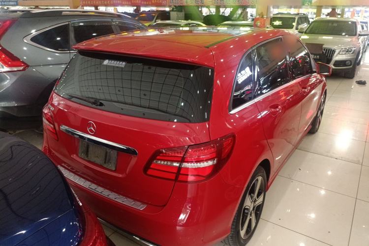 Used Mercedes-Benz B-Class 2015 B 200 Fashion Model Rear Right 45 Deg
