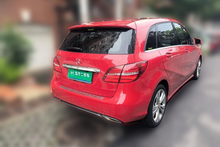 Used Mercedes-Benz B-Class 2015 B 200 Fashion Model Rear Right 45 Deg