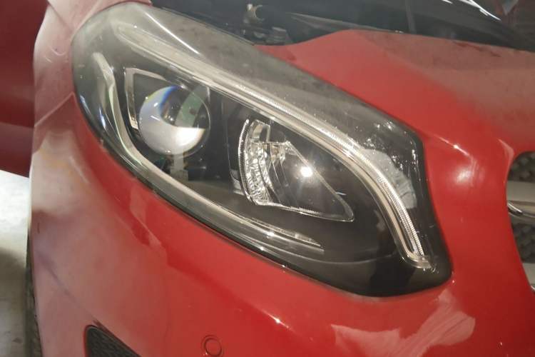 Used Mercedes-Benz B-Class 2015 B 200 Fashion Model Right Front Headlight