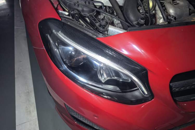 Used Mercedes-Benz B-Class 2015 B 200 Luxury Model Right Front Headlight