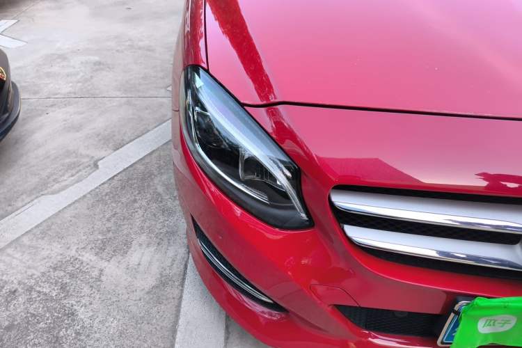 Used Mercedes-Benz B-Class 2015 B 200 Fashion Model Right Front Headlight