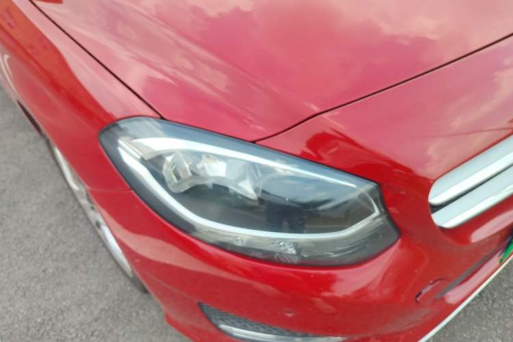 Used Mercedes-Benz B-Class 2015 B 200 Sport Edition Right Front Headlight