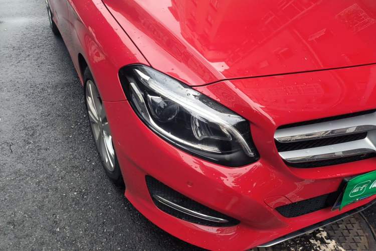 Used Mercedes-Benz B-Class 2015 B 200 Fashion Model Right Front Headlight