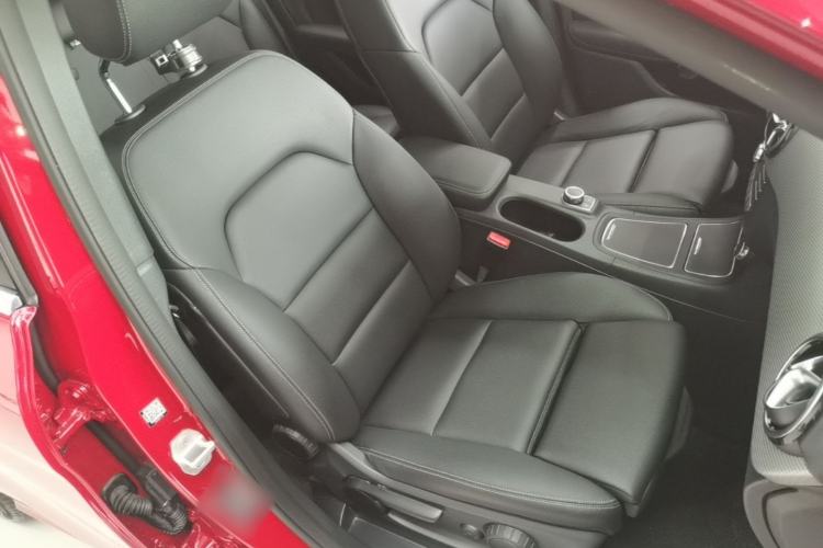 Used Mercedes-Benz B-Class 2015 B 200 Fashion Model Right Front Seat