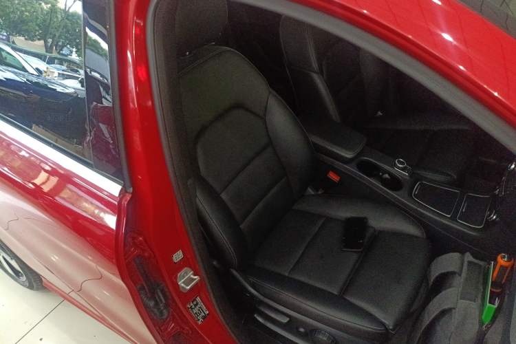 Used Mercedes-Benz B-Class 2015 B 200 Fashion Model Right Front Seat