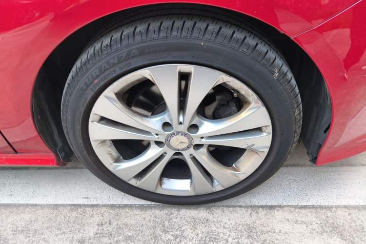 Used Mercedes-Benz B-Class 2015 B 200 Fashion Model Right Front Wheel Hub