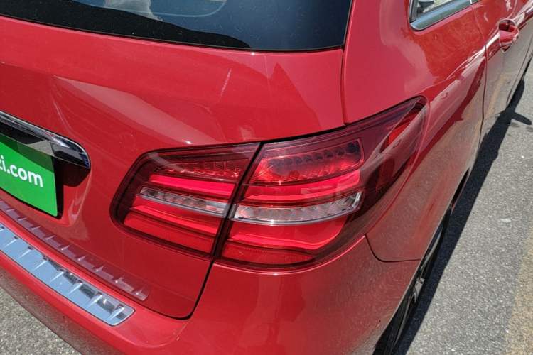 Used Mercedes-Benz B-Class 2015 B 200 Fashion Model Right Rear Taillight