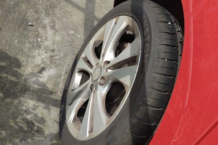 Used Mercedes-Benz B-Class 2015 B 200 Fashion Model Right Rear Wheel Hub