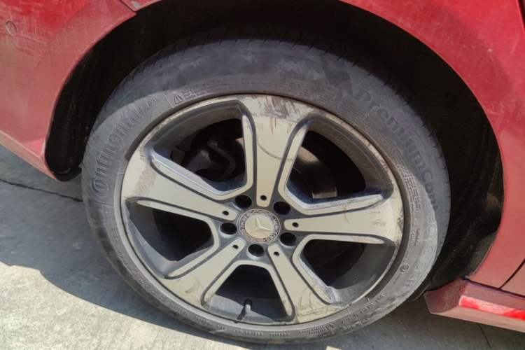 Used Mercedes-Benz B-Class 2015 B 200 Fashion Model Right Rear Wheel Hub