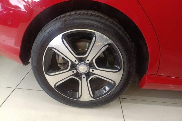 Used Mercedes-Benz B-Class 2015 B 200 Fashion Model Right Rear Wheel Hub