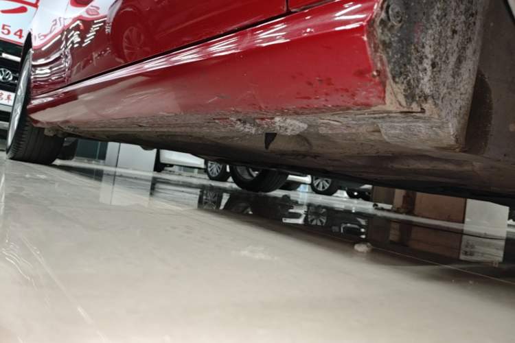 Used Mercedes-Benz B-Class 2015 B 200 Sport Edition Right Side Sill