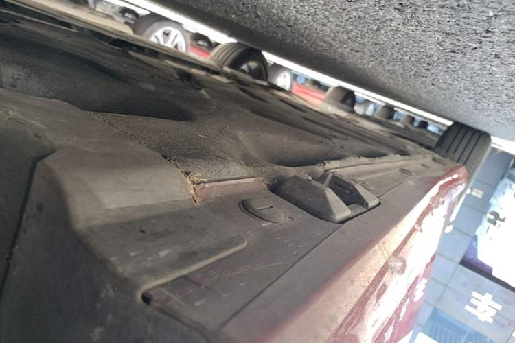 Used Mercedes-Benz B-Class 2015 B 200 Fashion Model Right Side Sill