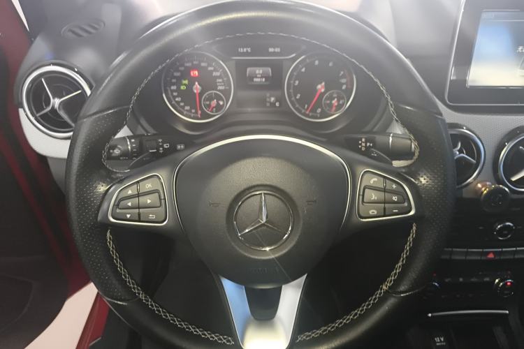 Used Mercedes-Benz B-Class 2015 B 200 Fashion Model Steering Wheel