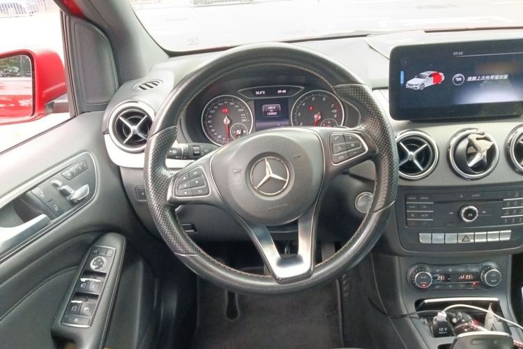 Used Mercedes-Benz B-Class 2015 B 200 Fashion Model Steering Wheel