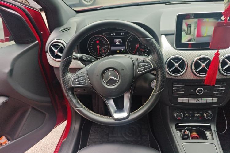Used Mercedes-Benz B-Class 2015 B 200 Fashion Model Steering Wheel