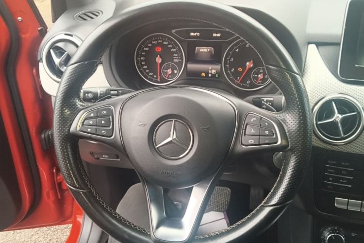 Used Mercedes-Benz B-Class 2015 B 200 Sport Edition Steering Wheel