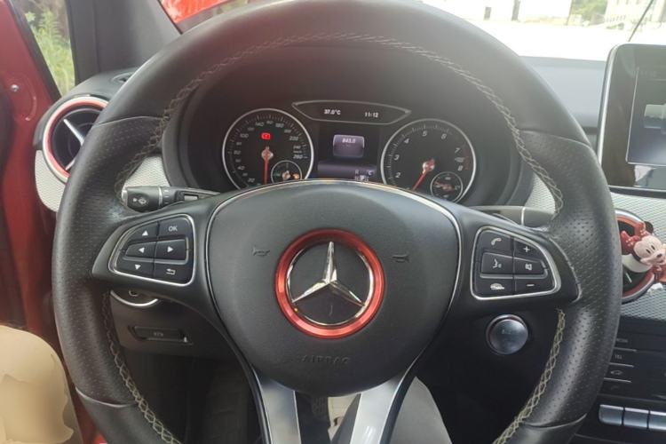 Used Mercedes-Benz B-Class 2015 B 200 Sport Edition Steering Wheel