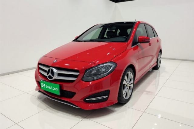 Ojetý Mercedes-Benz B-Class 2015 B 200 Sport Edition